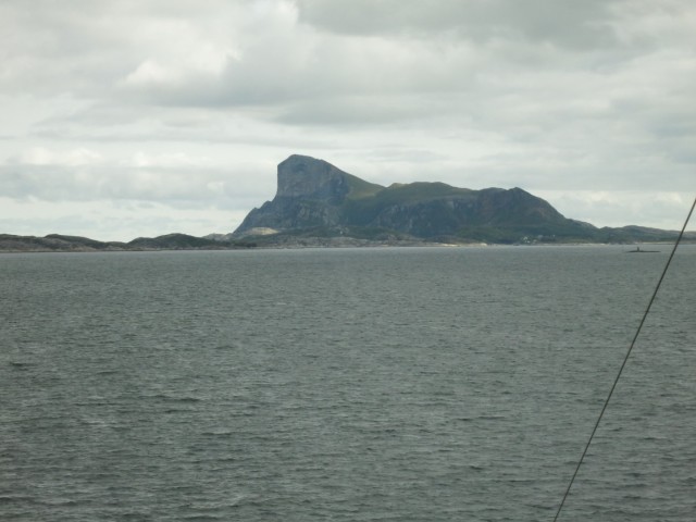 Hurtigruten_2015-06-20_07-41